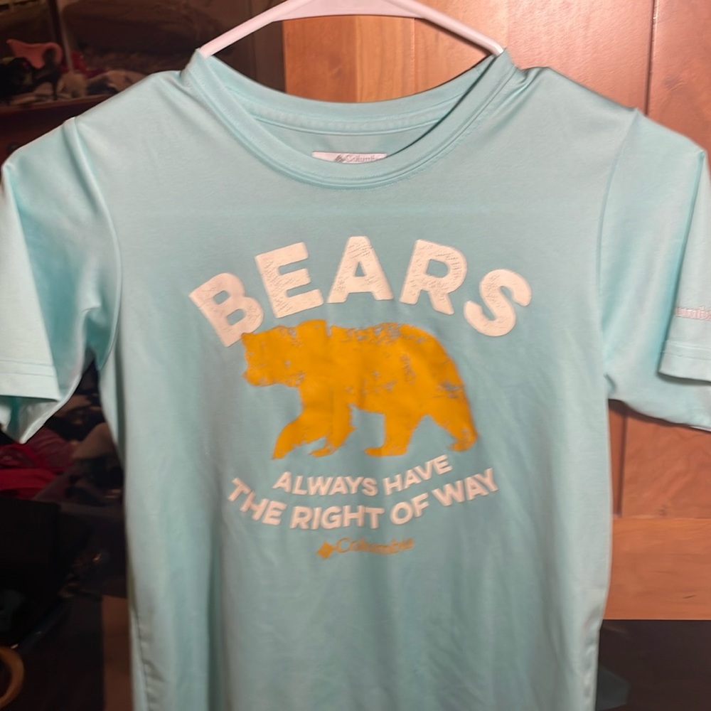 COPY - Columbia youth boy sz medium tshirt.